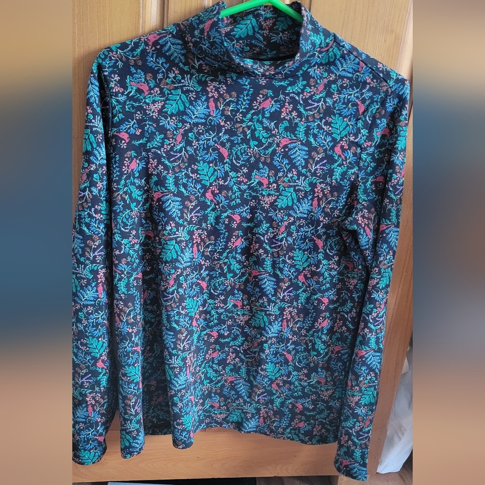 Croft & Barrow L Cardinals Red-Green Leaves Print mockneck top, long sleeve, NWT